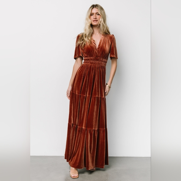 Baltic Born Dresses & Skirts - Baltic Born | NWOT Artemis Velvet Maxi Dress Size 1XL